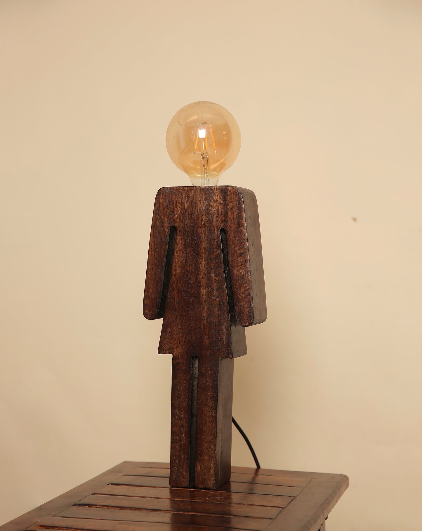 LAILA-TABLE LAMP